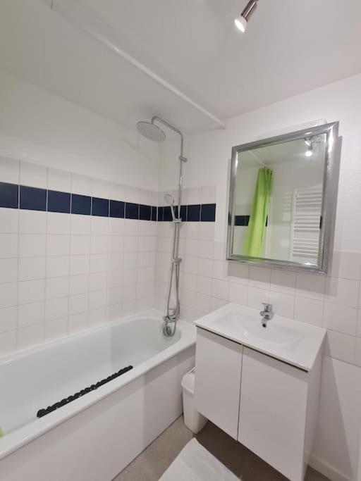 Le Beau Sejour Apartment Поатие Екстериор снимка